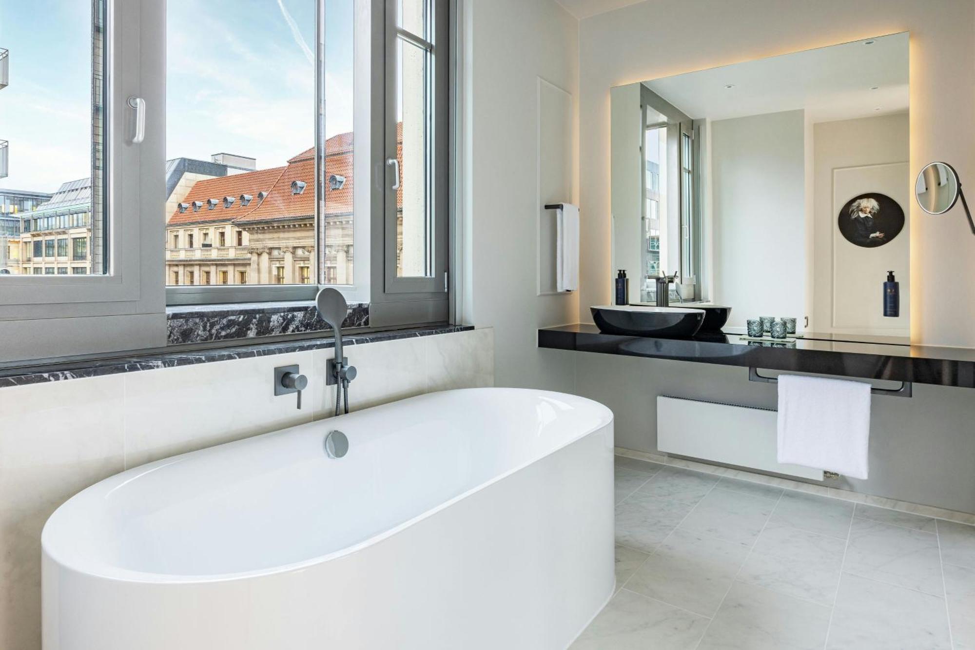 Luc, Autograph Collection Hotel 5*